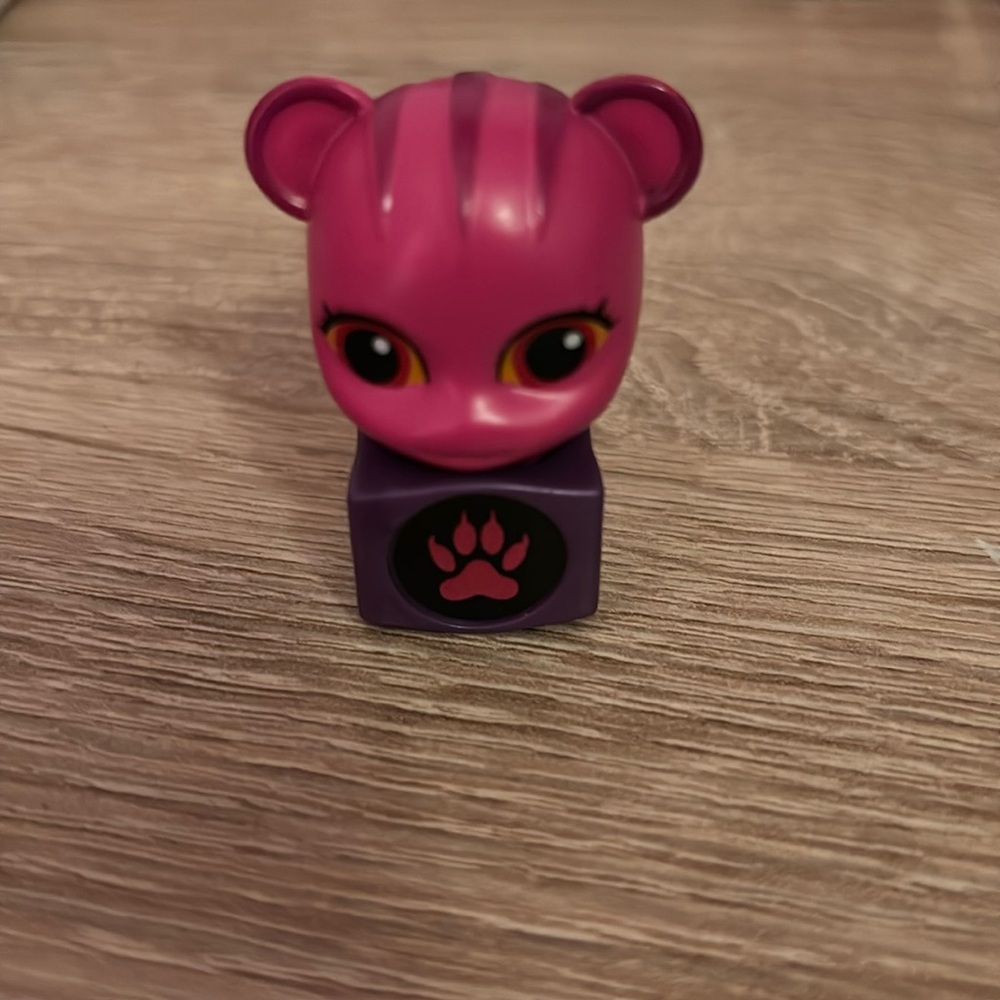 Roaar Miraculous Ring Miracle Box Set Figure